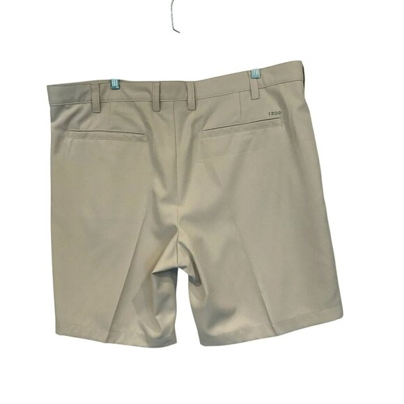 Izod Men's Flat Front Bermuda Golf Shorts Sz 40 in Light Tan Activewear Outdoors - Picture 5 of 13